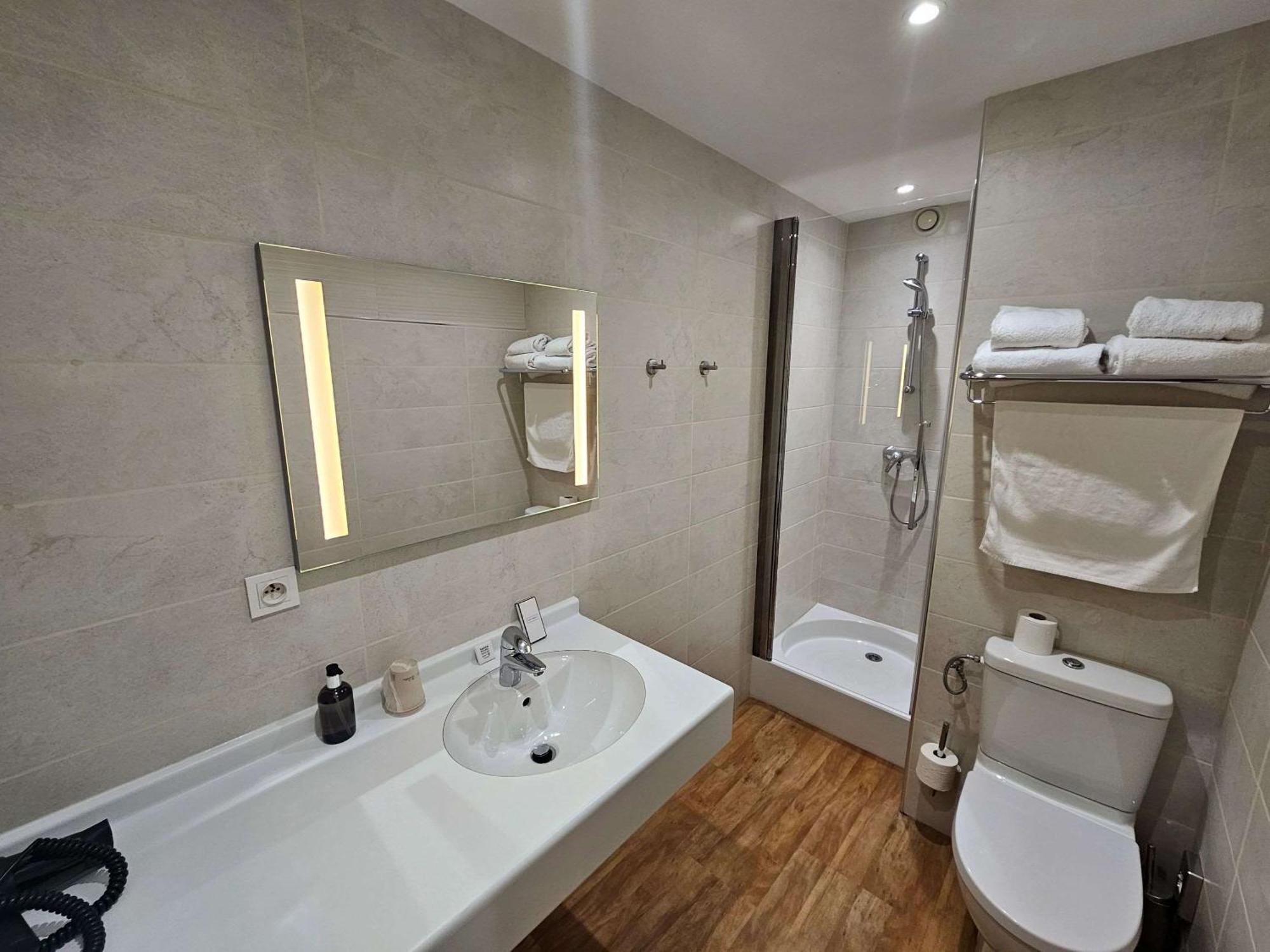 Auberge Du Lac, Sure Hotel Collection By Best Western Mesnil-Saint-Pere Exterior photo